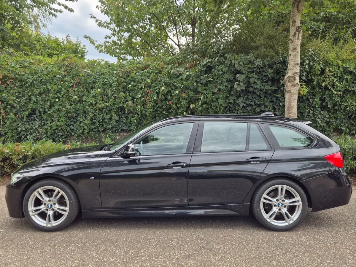 320i High Ex M Sport Touring Apple CarPlay 18inch Velgen NAP NL 100% Onderhouden 2e eigenaar