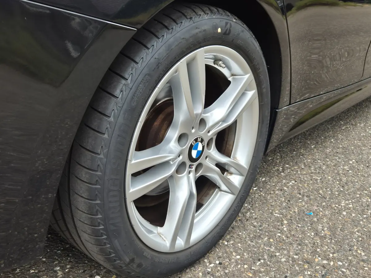 320i High Ex M Sport Touring Apple CarPlay 18inch Velgen NAP NL 100% Onderhouden 2e eigenaar