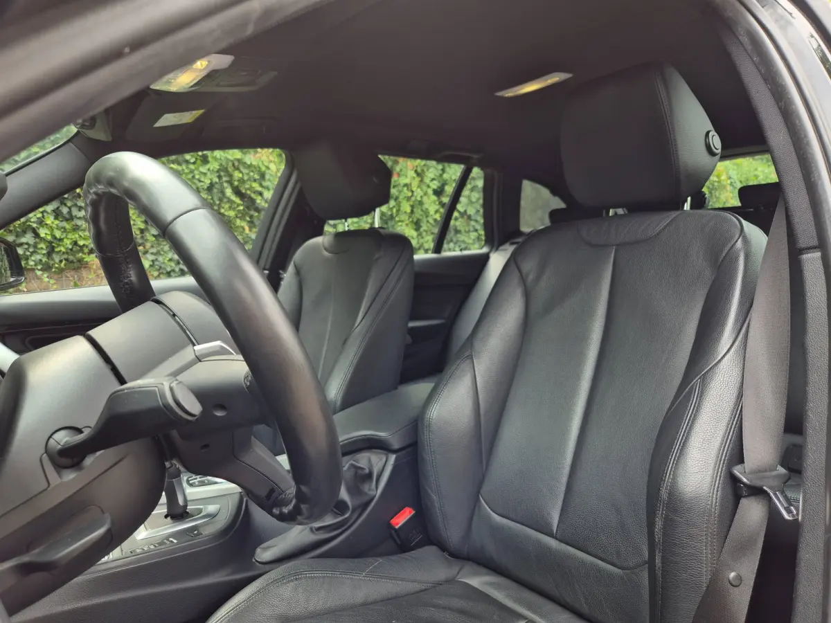 320i High Ex M Sport Touring Apple CarPlay 18inch Velgen NAP NL 100% Onderhouden 2e eigenaar