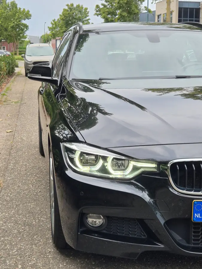 320i High Ex M Sport Touring Apple CarPlay 18inch Velgen NAP NL 100% Onderhouden 2e eigenaar