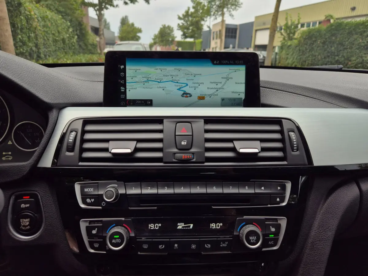 320i High Ex M Sport Touring Apple CarPlay 18inch Velgen NAP NL 100% Onderhouden 2e eigenaar