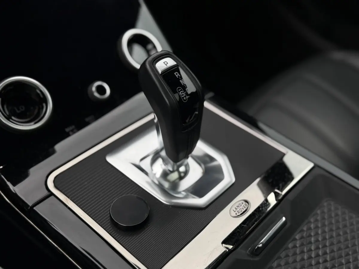 1.5 P300e AWD R-Dynamic HSE