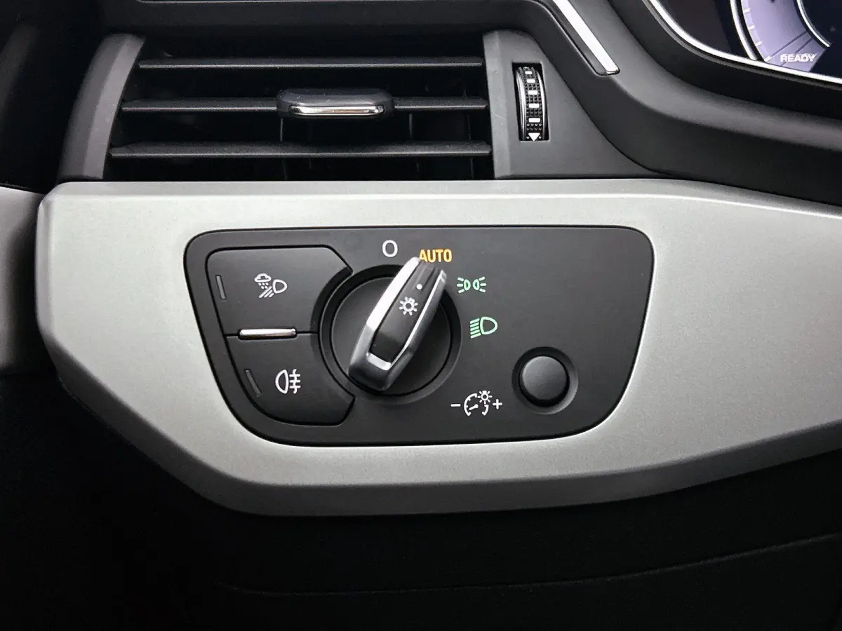 35 TFSI Launch edition Business 150 PK | Automaat | Navigatie | Cruise Control | Parkeersensoren | Audi smartphone interface | Lichtmetalen velgen |