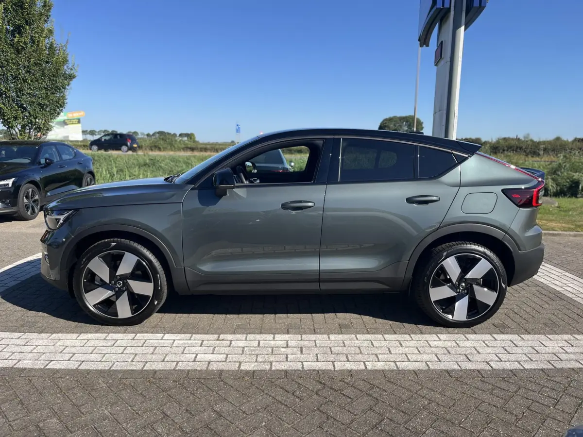 Single Motor Extended Range Plus Europa | Harman/Kardon | Memory Stoelen | 82 kWh | Getinte Ramen | Panoramadak |