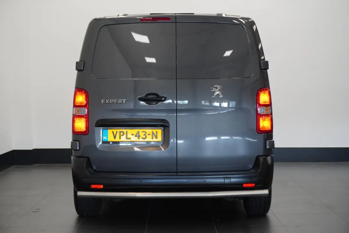 2.0 BlueHDI L2 145PK AUTOMAAT EURO 6 - Airco - PDC - Camera - €14.900,- Excl.