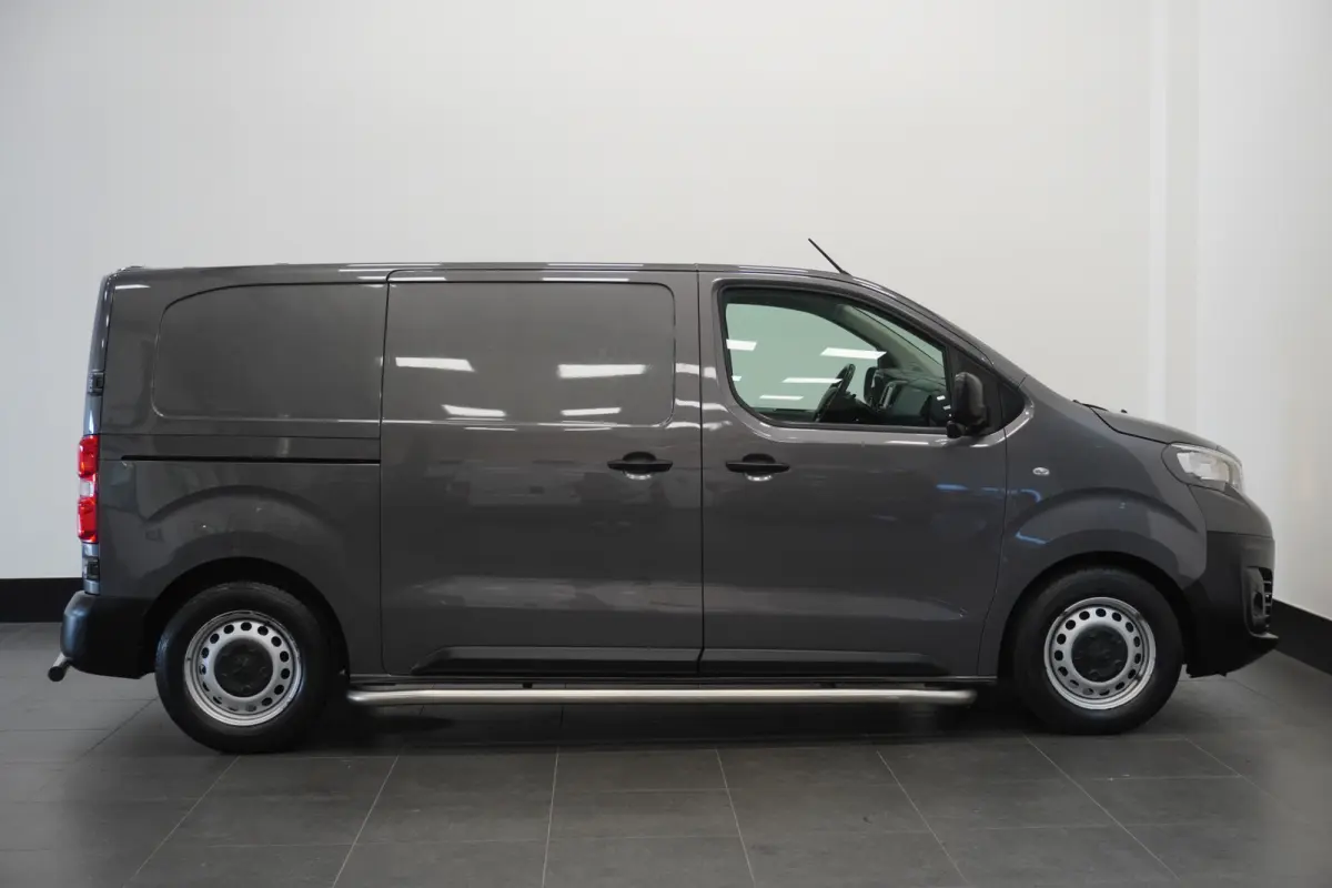 2.0 BlueHDI L2 145PK AUTOMAAT EURO 6 - Airco - PDC - Camera - €14.900,- Excl.
