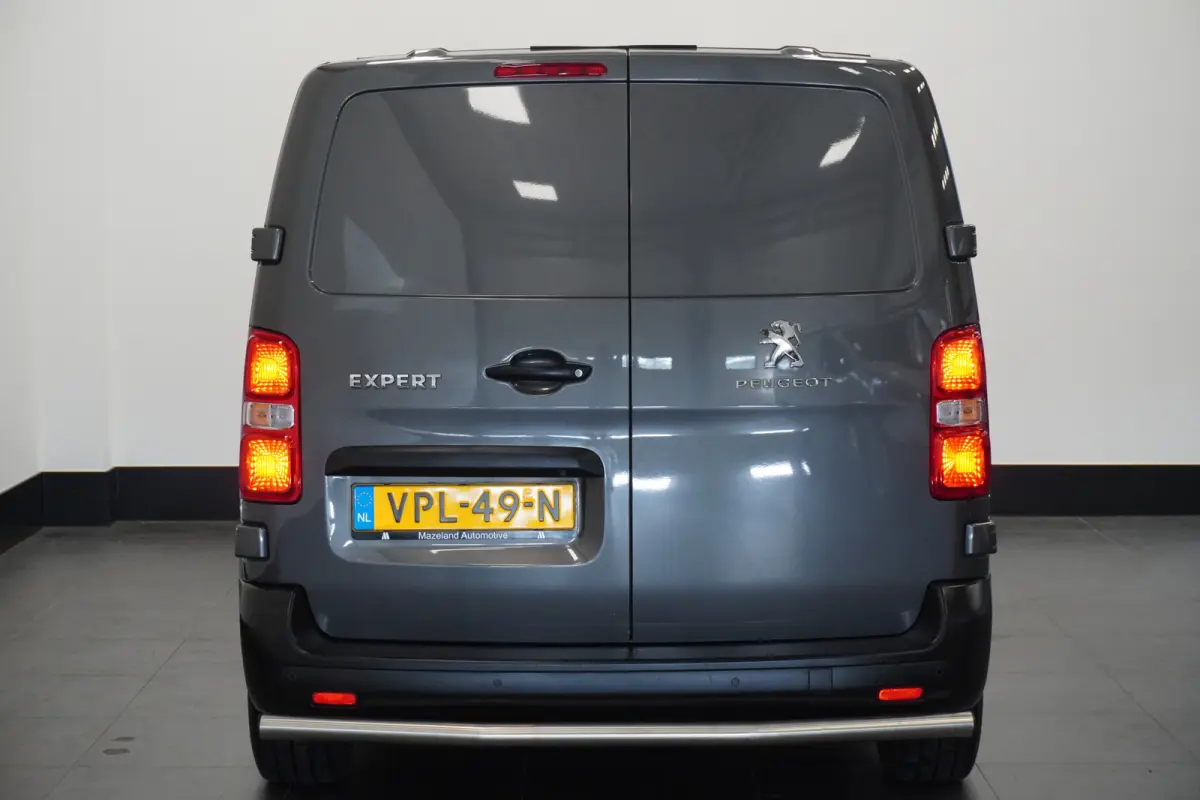 2.0 BlueHDI L2 145PK AUTOMAAT EURO 6 - Airco - PDC - Camera - €16.900,- Excl.