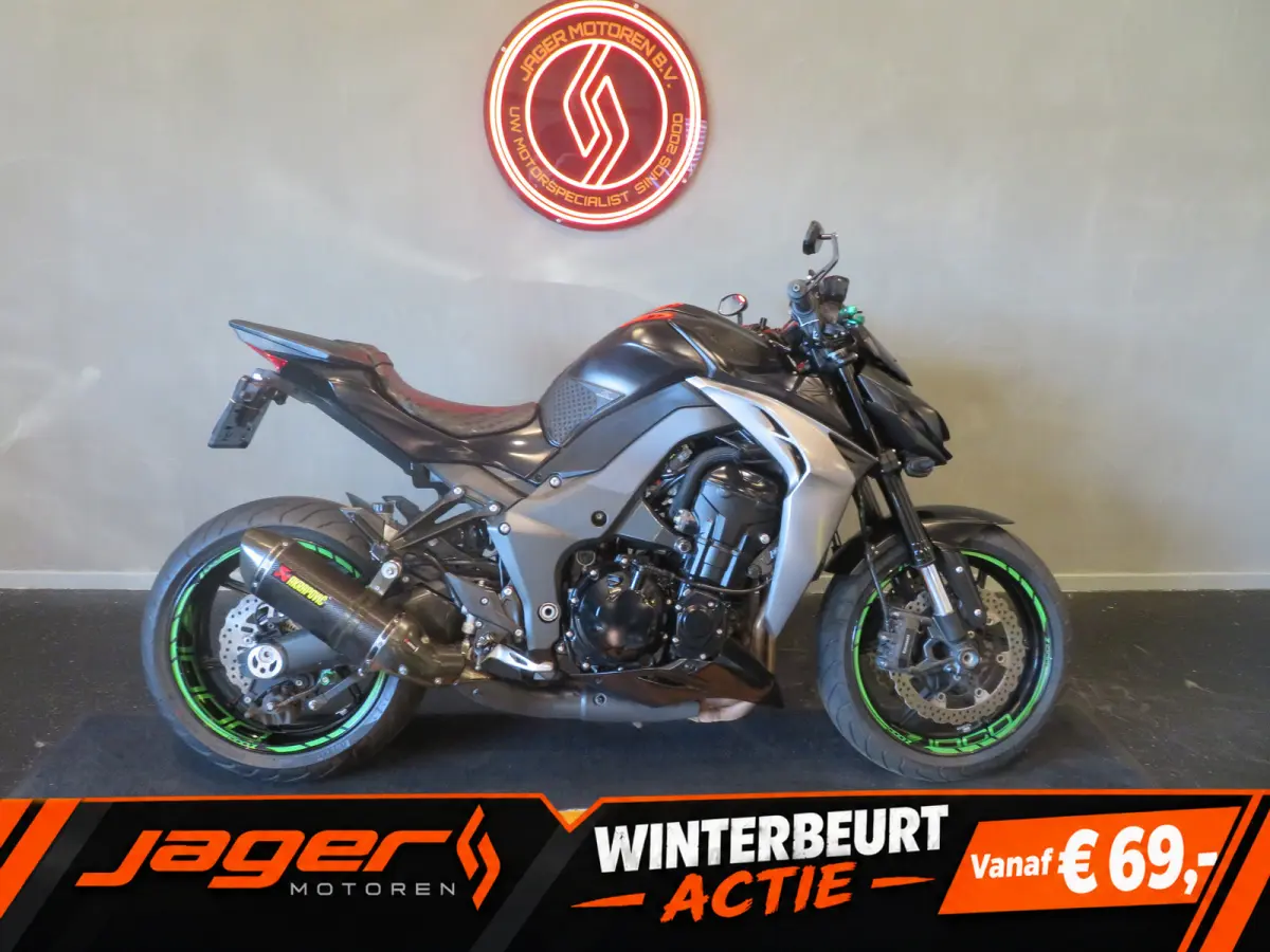 Z1000 AKRA TOPPER!
