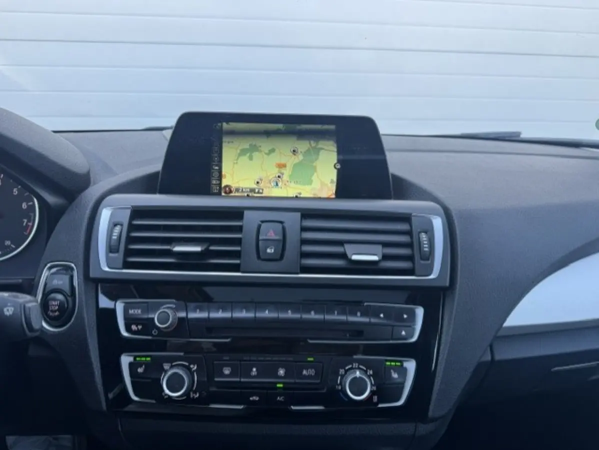 118i High Executive Sport-Schuifdak-LED-Automaat