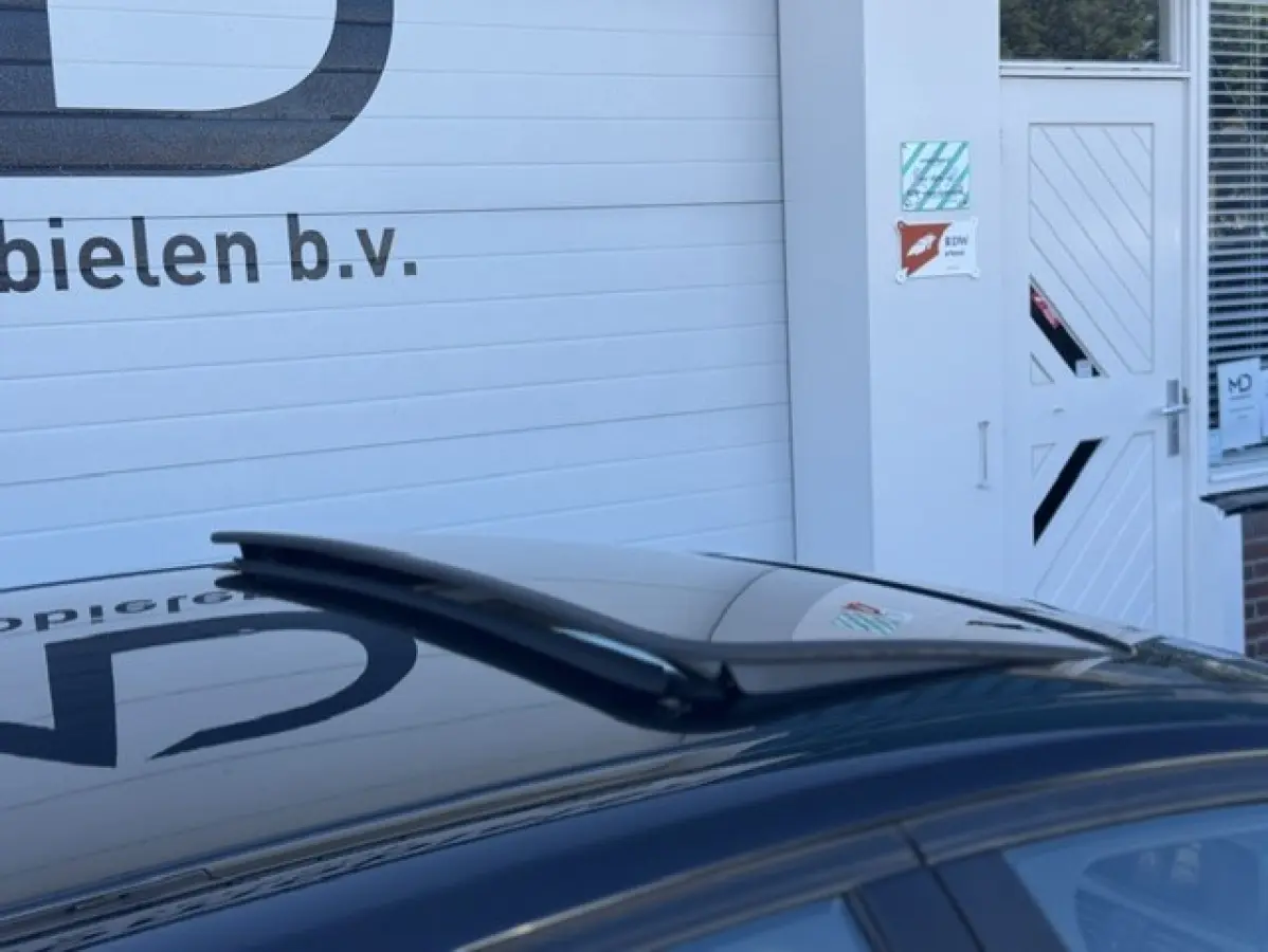 118i High Executive Sport-Schuifdak-LED-Automaat