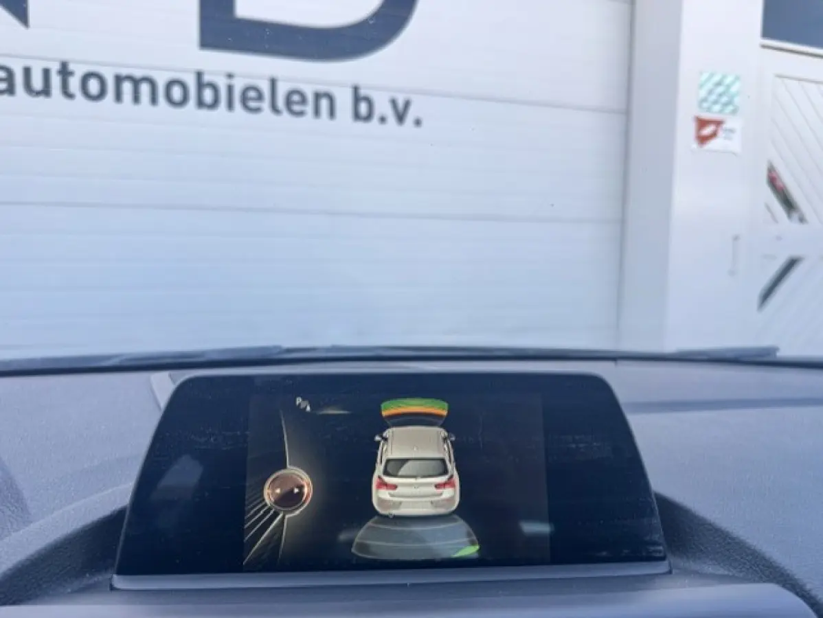 118i High Executive Sport-Schuifdak-LED-Automaat