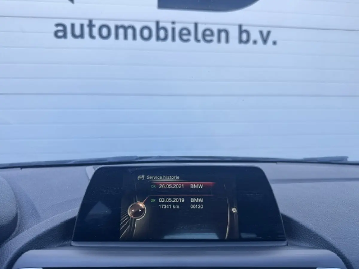 118i High Executive Sport-Schuifdak-LED-Automaat