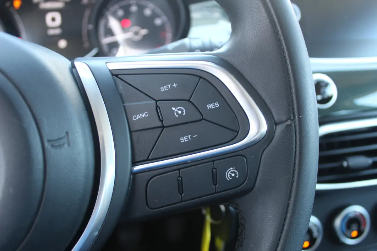 1.0 GSE Urban l Cruise Control l Airco l Apple Carplay/ Android Auto