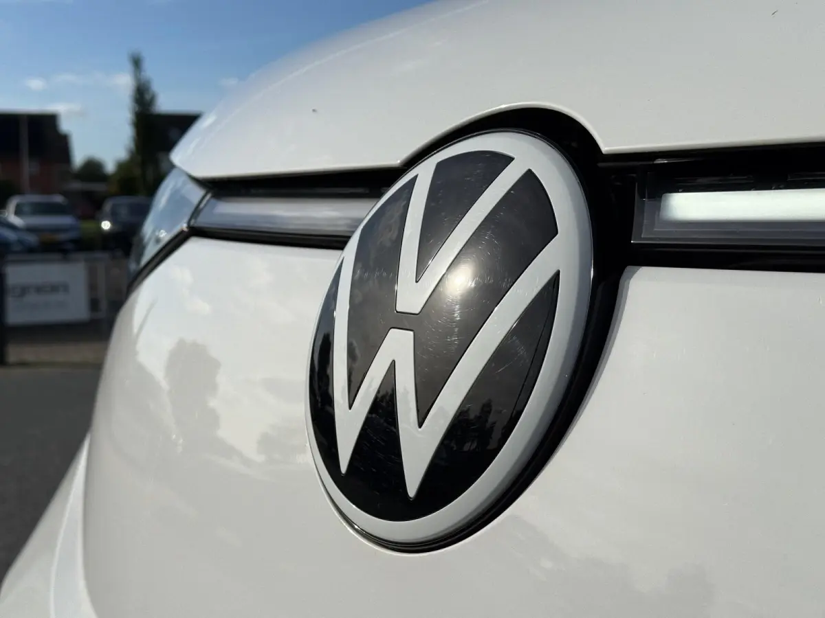 77 kWh | Led Matrix | Keyless | DAB | Achter Deuren |