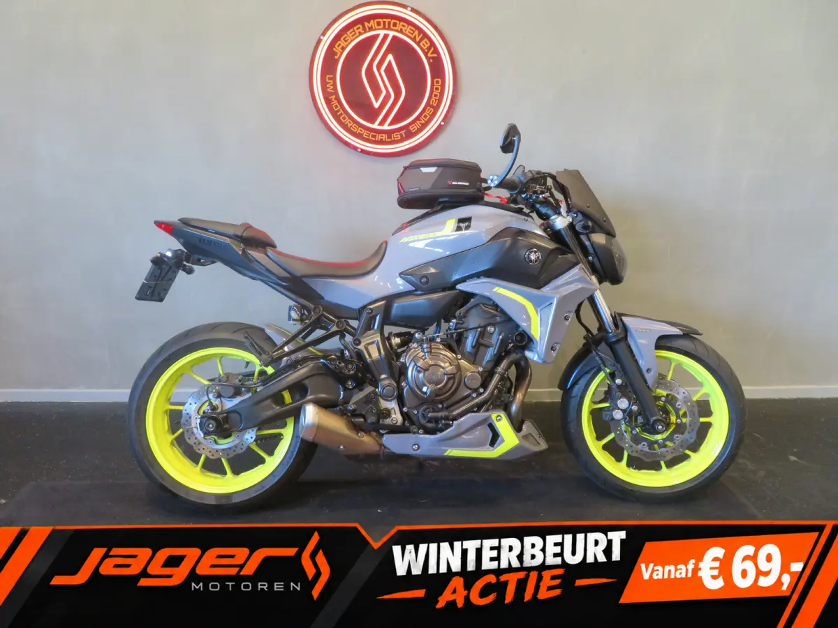 MT07 SUPER STRAK!