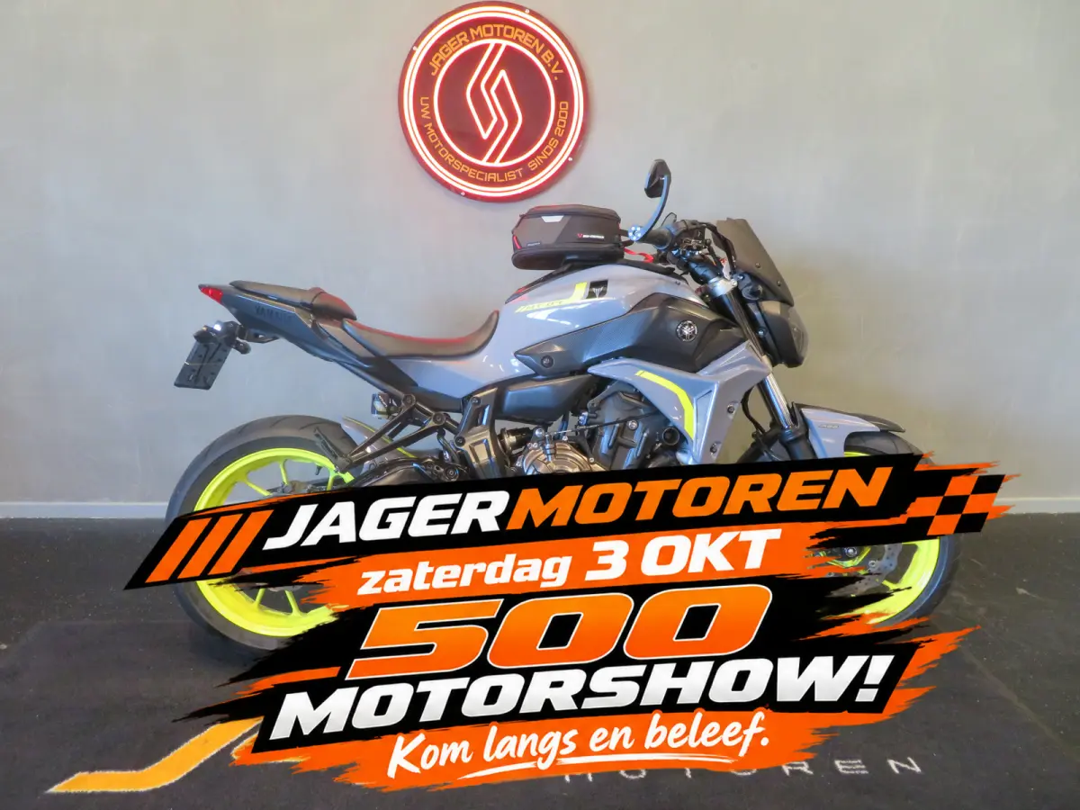 MT07 SUPER STRAK!
