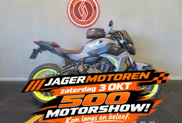 MT07 SUPER STRAK!