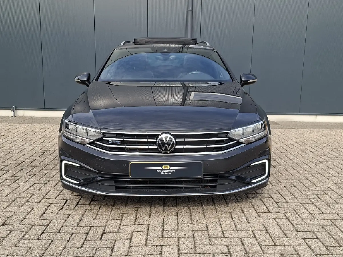 1.4 TSI PHEV GTE * Panoramadak * Elek. Achterklep * Navigatiesysteem * 18 Inch Velgen *
