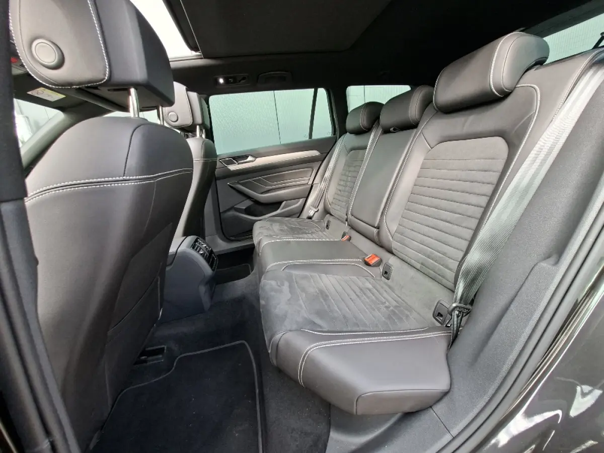 1.4 TSI PHEV GTE * Panoramadak * Elek. Achterklep * Navigatiesysteem * 18 Inch Velgen *