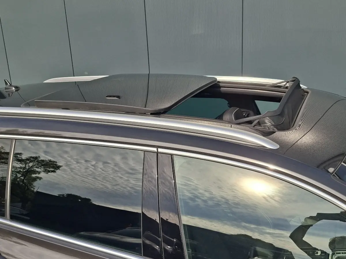1.4 TSI PHEV GTE * Panoramadak * Elek. Achterklep * Navigatiesysteem * 18 Inch Velgen *