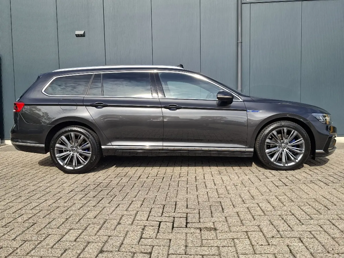1.4 TSI PHEV GTE * Panoramadak * Elek. Achterklep * Navigatiesysteem * 18 Inch Velgen *