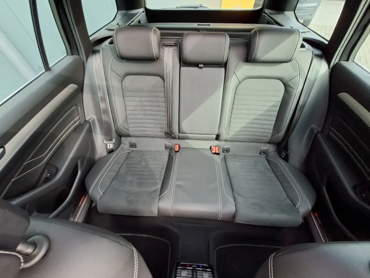 1.4 TSI PHEV GTE * Panoramadak * Elek. Achterklep * Navigatiesysteem * 18 Inch Velgen *
