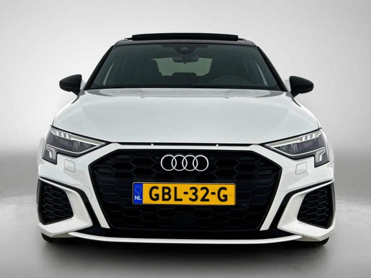 45 TFSI e S edition Competition 245 PK | S-line | Panoramadak | Cruise control | Stoelverwarming | Navigatie | Apple Carplay | Android Auto | Lichtmetalen velgen |