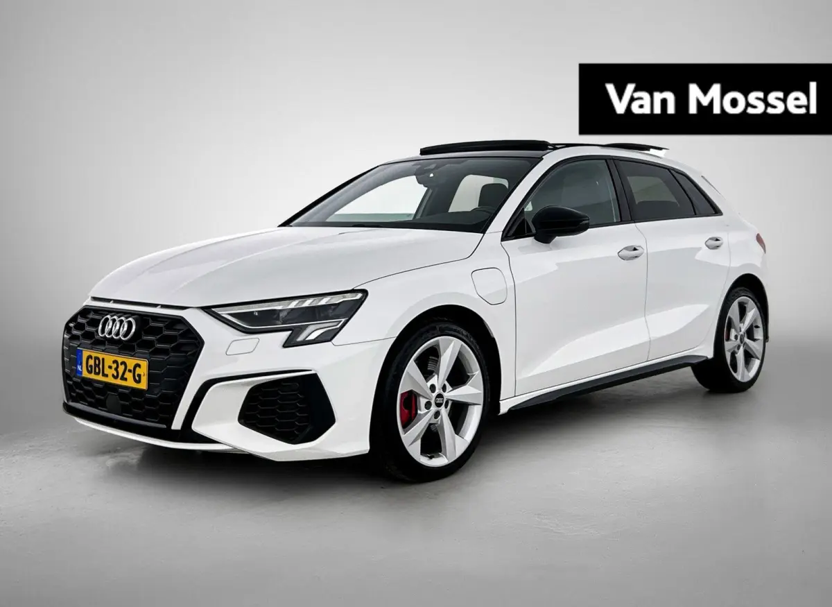 45 TFSI e S edition Competition 245 PK | S-line | Panoramadak | Cruise control | Stoelverwarming | Navigatie | Apple Carplay | Android Auto | Lichtmetalen velgen |