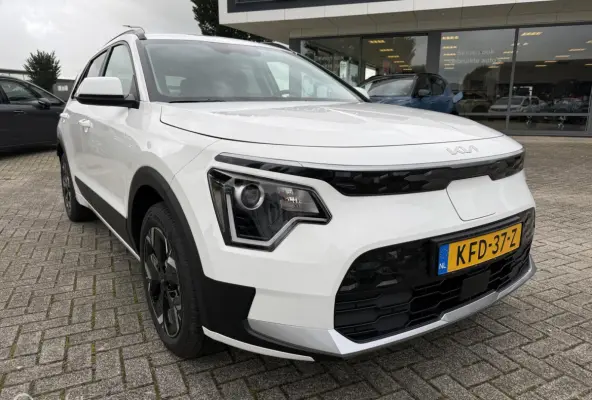 LIGHT ADVANCED 65 KWH NL AUTO