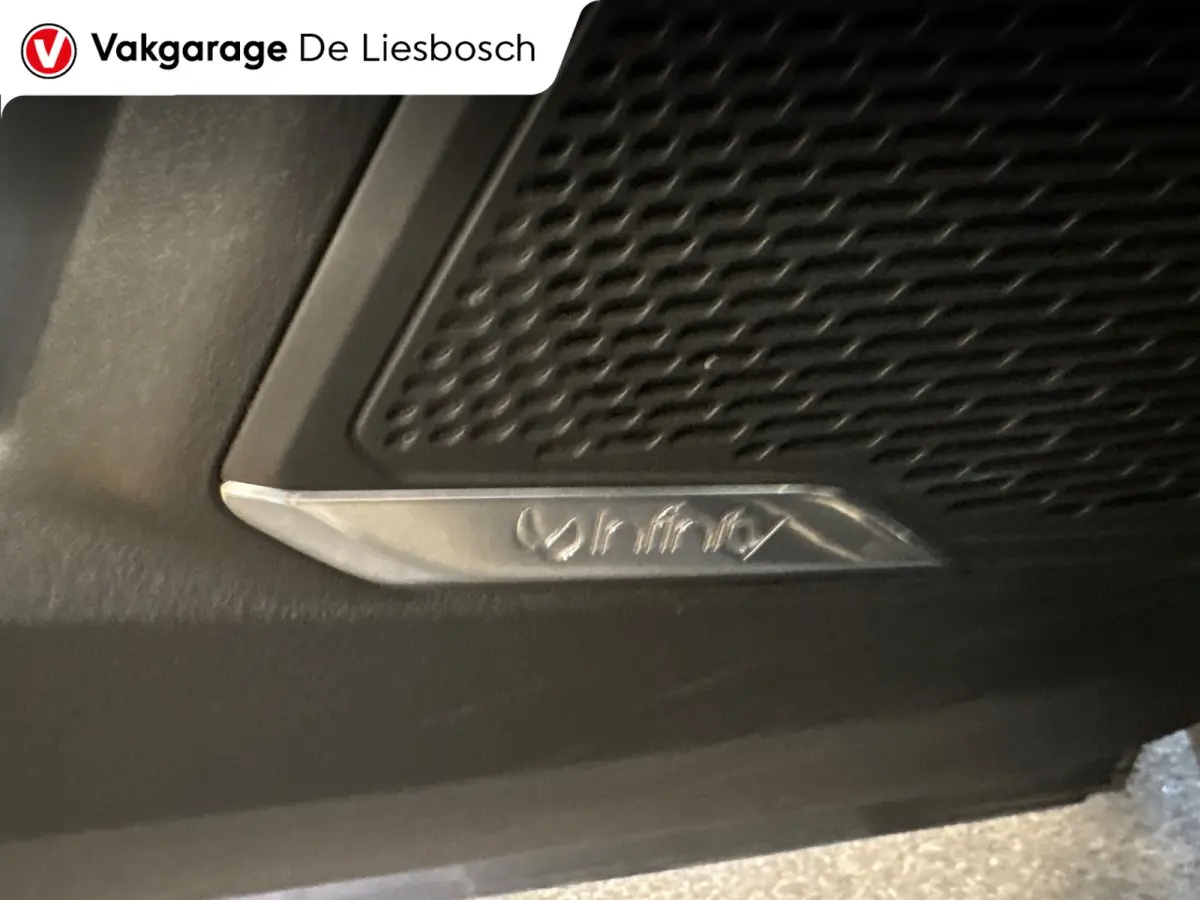 1.5 / Pano / Navigatie / Camera / Infinity / memory / Elek. klep / Apple carplay
