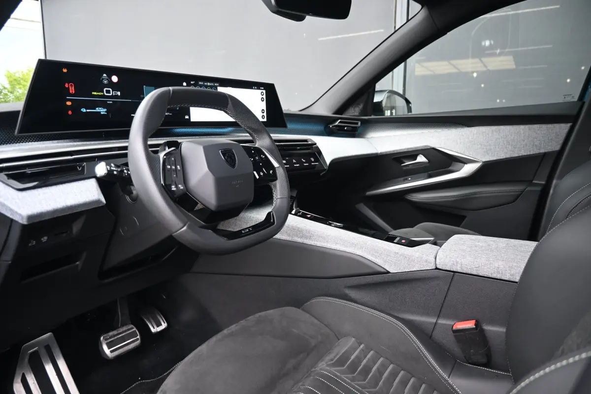 GT Avantage 73 kWh 7p Tot 8 Jaar Garantie! 98%SOH! | Elektr. Massagestoelen | Adaptive Cruise | Dodehoek-Detectie | Stuur/Stoelverwarming | 360 Camera |