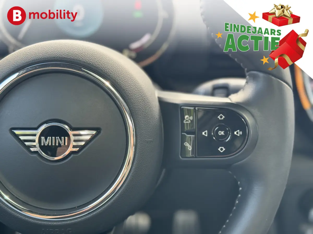 2.0 Cooper S JCW Trim Final Edition 179Pk Automaat | Panoramadak | Head-Up Display | Achteruitrijcamera | Harman/Kardon Sound System | DAB