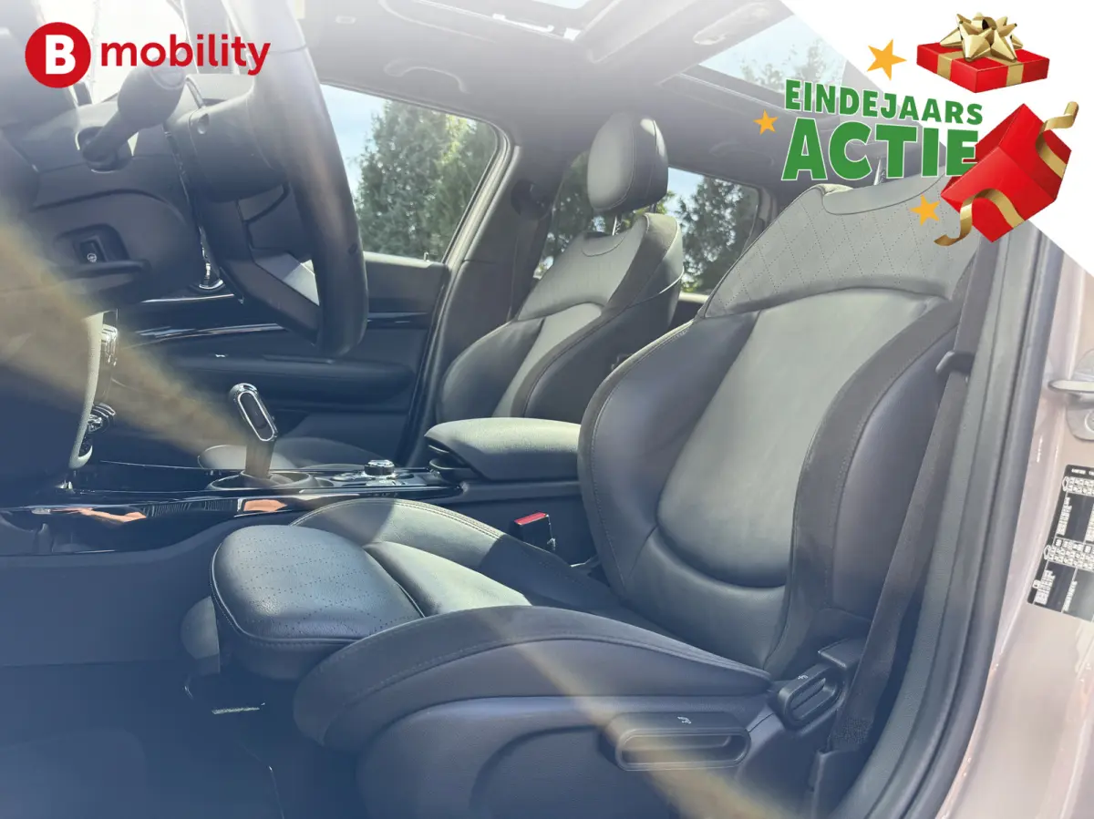 2.0 Cooper S JCW Trim Final Edition 179Pk Automaat | Panoramadak | Head-Up Display | Achteruitrijcamera | Harman/Kardon Sound System | DAB