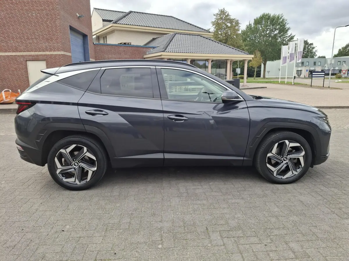 1.6 T-GDI HEV Premium leder camera navi carplay