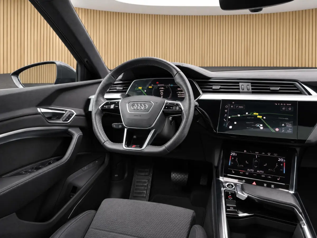 55 quattro Advanced S Line 95 kWh |Pano |Head-Up |Stoelverw. |B&O |Memory