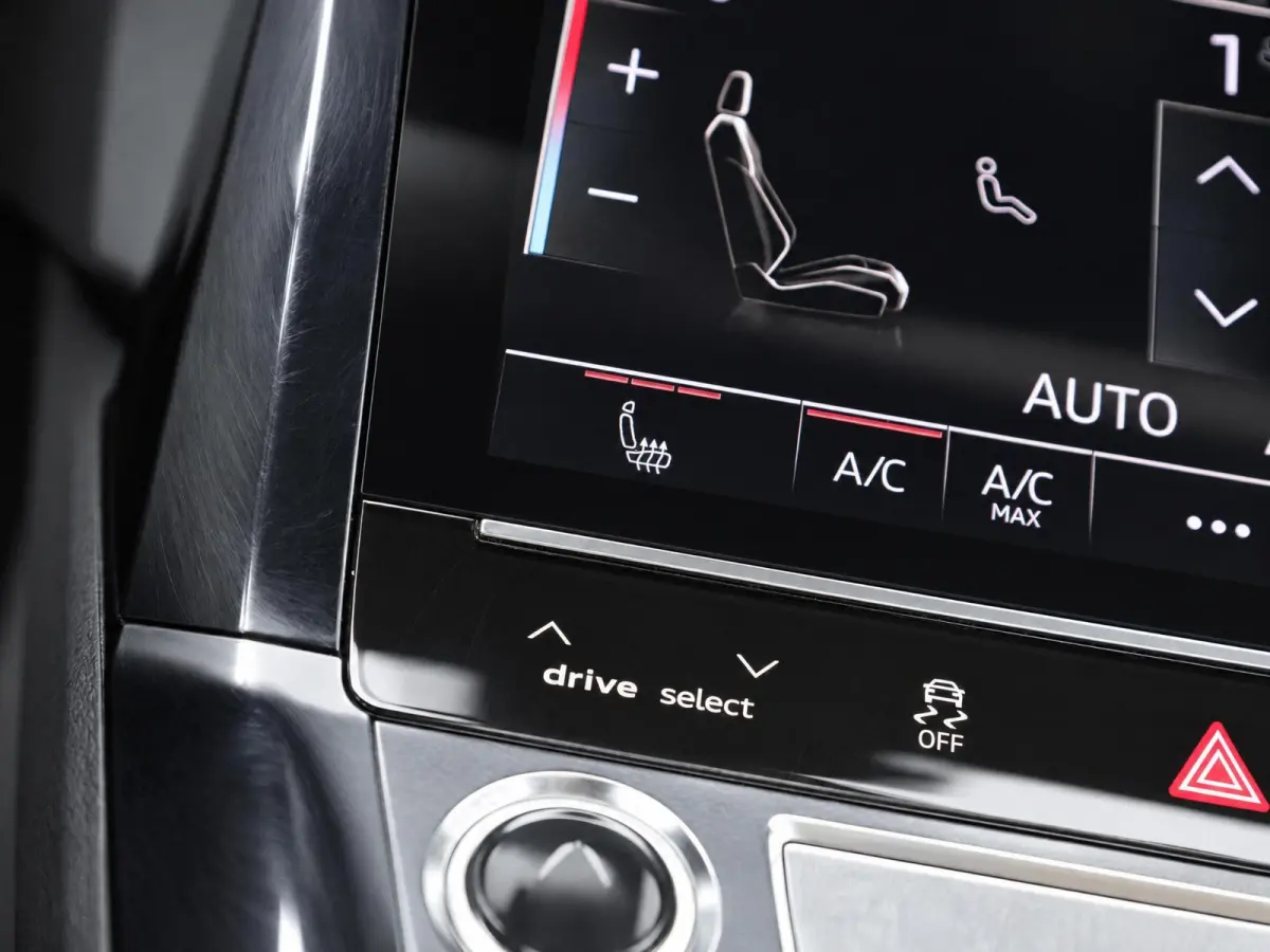 55 quattro Advanced S Line 95 kWh |Pano |Head-Up |Stoelverw. |B&O |Memory