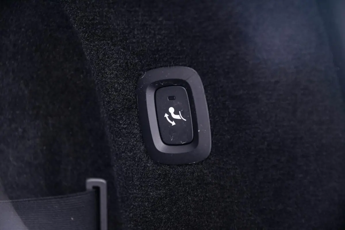 2.0 T6 Plug-in hybrid AWD Plus Dark Trekhaak - Adaptieve Cruise Control - Harman Kardon - Stoelverwarming voor/achter - Full-LED Active High Beam koplampen - Pilot Assist -