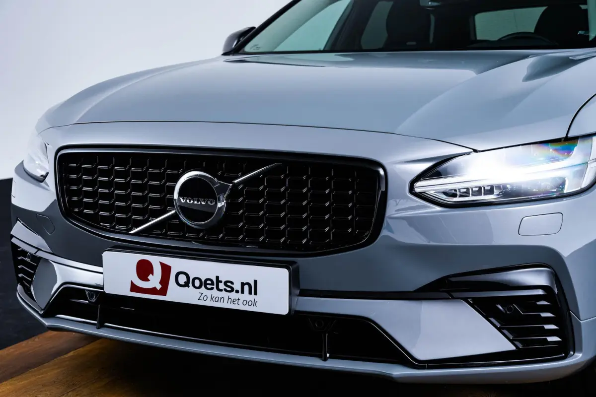 2.0 T6 Plug-in hybrid AWD Plus Dark Trekhaak - Adaptieve Cruise Control - Harman Kardon - Stoelverwarming voor/achter - Full-LED Active High Beam koplampen - Pilot Assist -