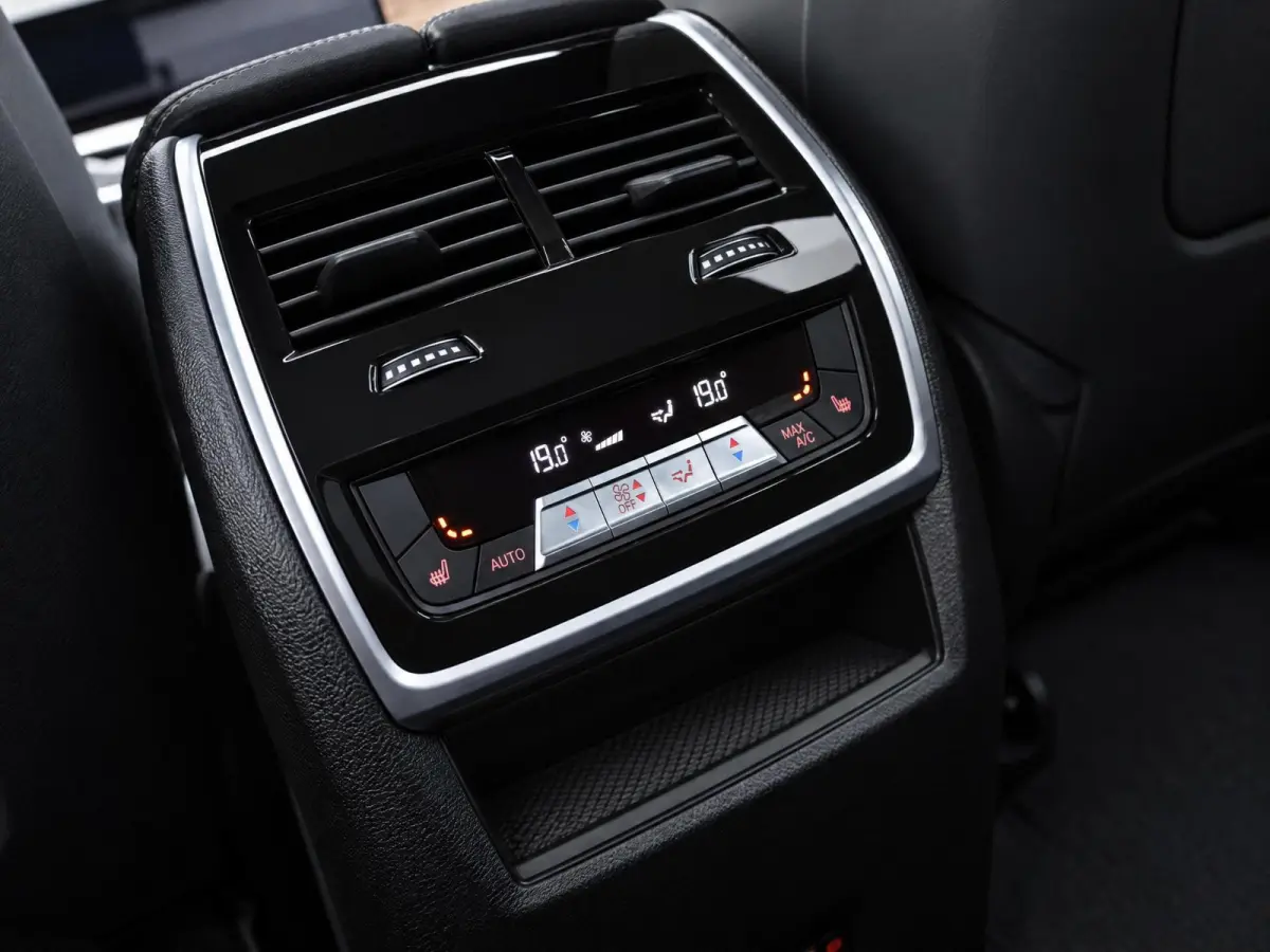 xDrive50e M-Sport |Pano |M zetels |4W besturing |Harman/Kardon |Head-Up |360° |Stoelverkoeling |Memory |Elektr. trekhaak