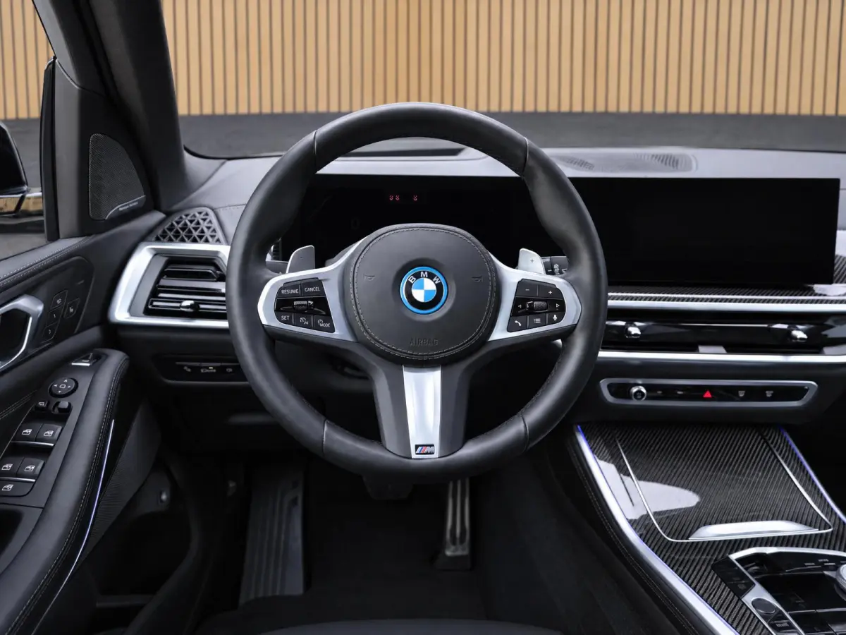 xDrive50e M-Sport |Pano |M zetels |4W besturing |Harman/Kardon |Head-Up |360° |Stoelverkoeling |Memory |Elektr. trekhaak
