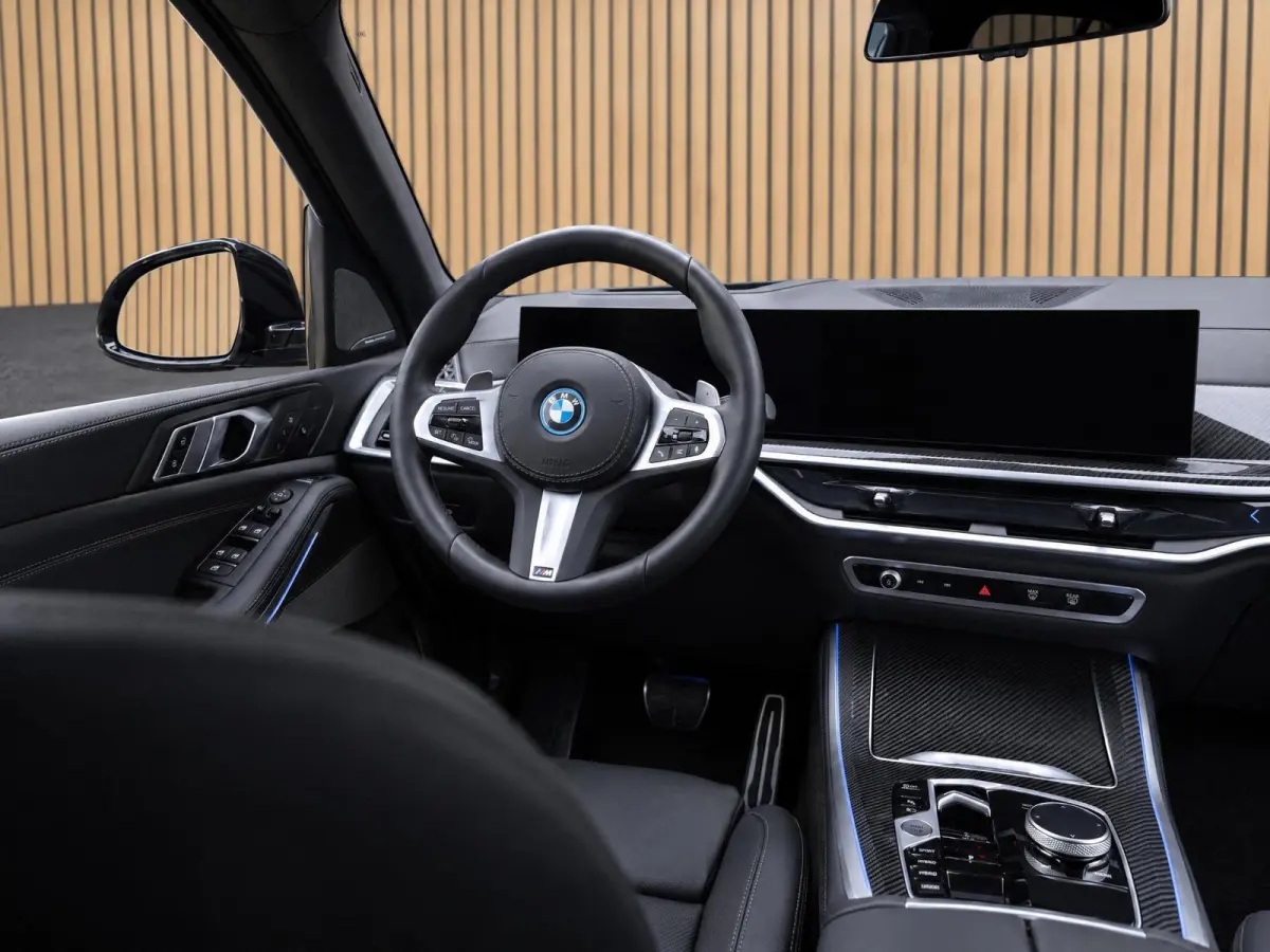xDrive50e M-Sport |Pano |M zetels |4W besturing |Harman/Kardon |Head-Up |360° |Stoelverkoeling |Memory |Elektr. trekhaak