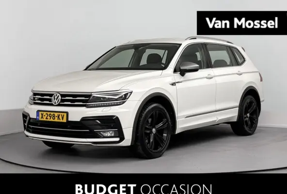 1.5 TSI R-Line | Achteruitrij Camera | Elektrische Achterklep | Parkeersensoren Voor en Achter |