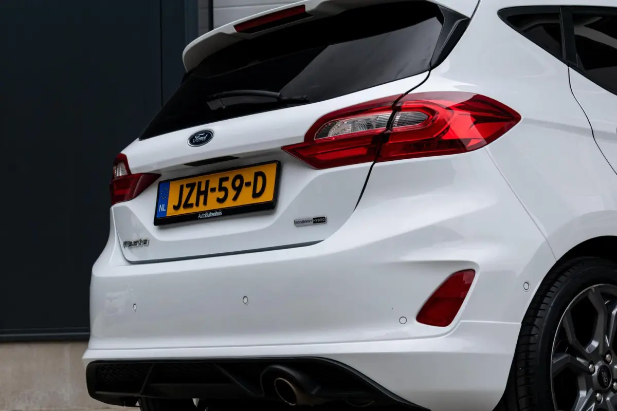 1.0 EcoBoost Hybrid ST-Line|WINTERPACK|KEYLESS|CLIMATE|CARPLAY|PDC|PARK ASSIST