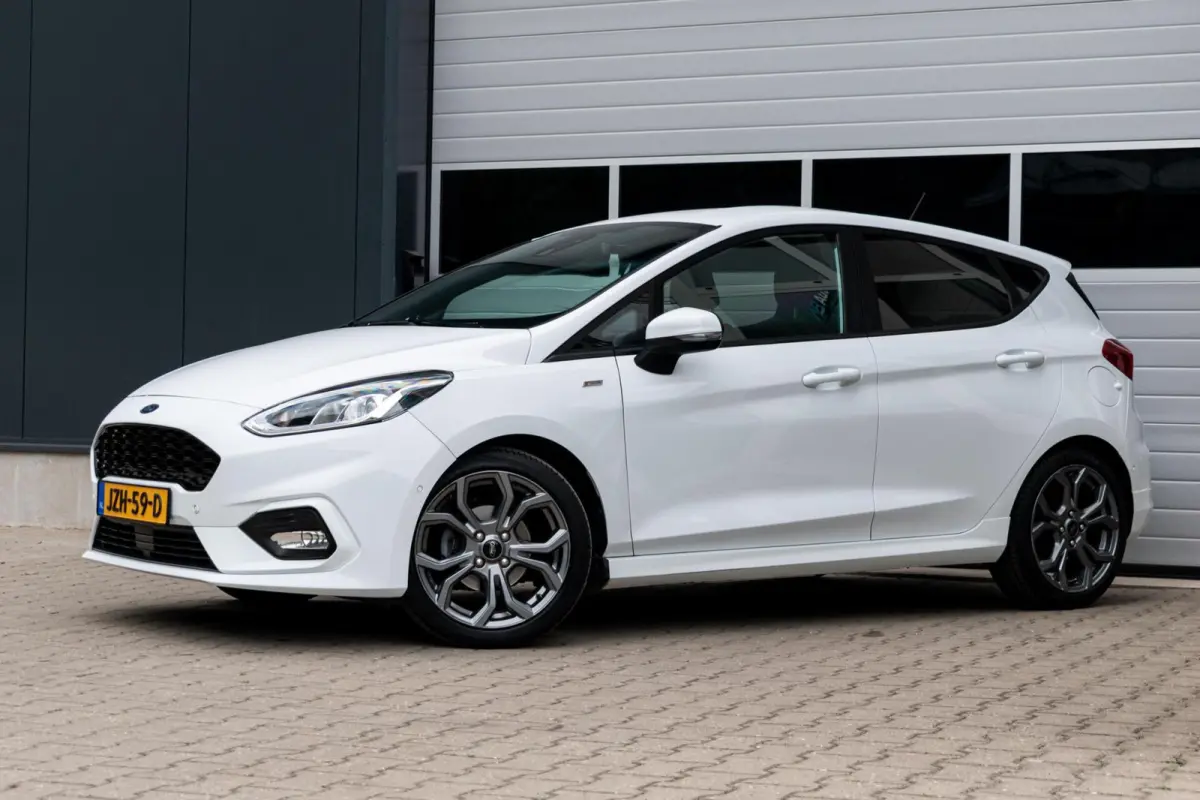 1.0 EcoBoost Hybrid ST-Line|WINTERPACK|KEYLESS|CLIMATE|CARPLAY|PDC|PARK ASSIST