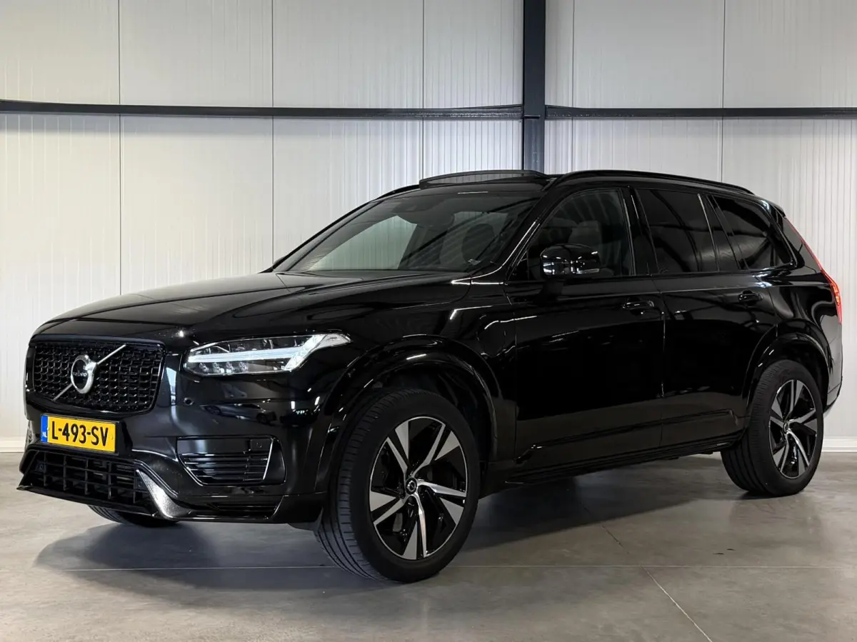 2.0 T8 Recharge AWD R-Design Pano Memory 7P NAP