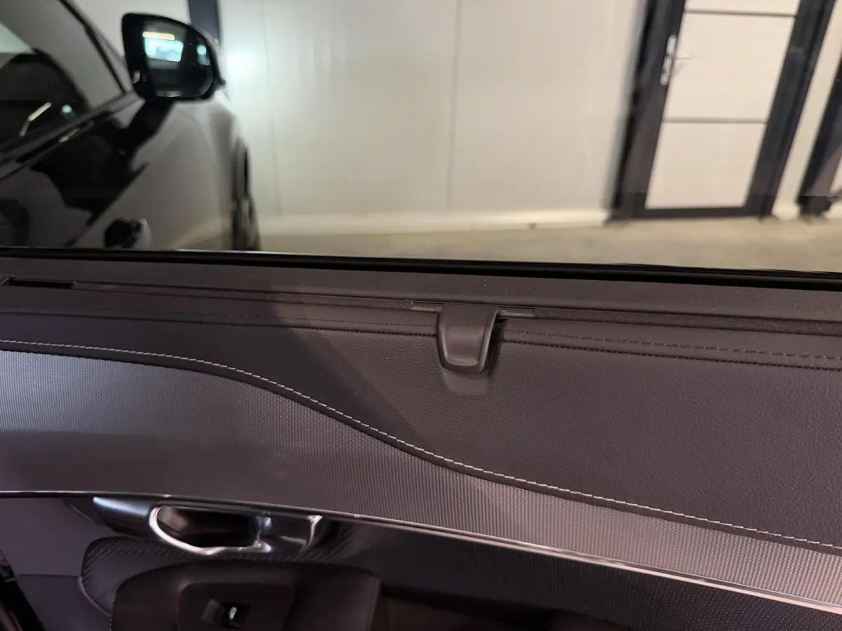 2.0 T8 Recharge AWD R-Design Pano Memory 7P NAP