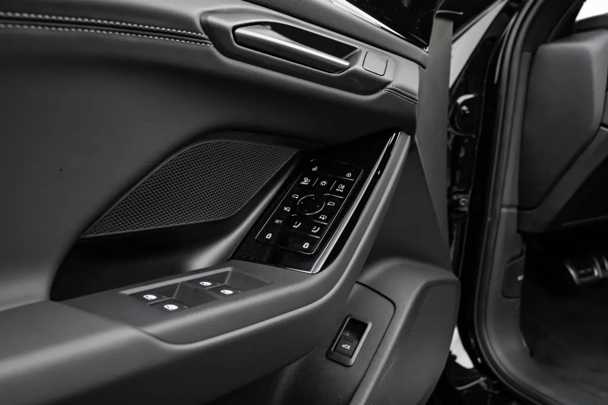 S edition | Audi smartphone interface | Comfortsleutel | Elektrisch instelbare voorstoelen