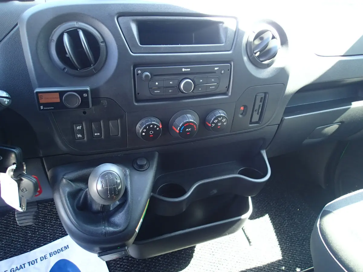 T35 2.3 dCi L2H2 VOOORZIEN VAN AIRCO+CRUISE+TREKHAAK !!