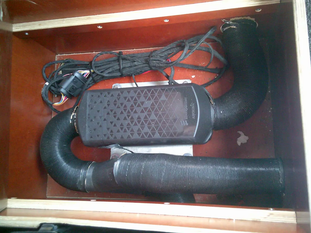 T35 2.3 dCi L2H2 VOOORZIEN VAN AIRCO+CRUISE+TREKHAAK !!