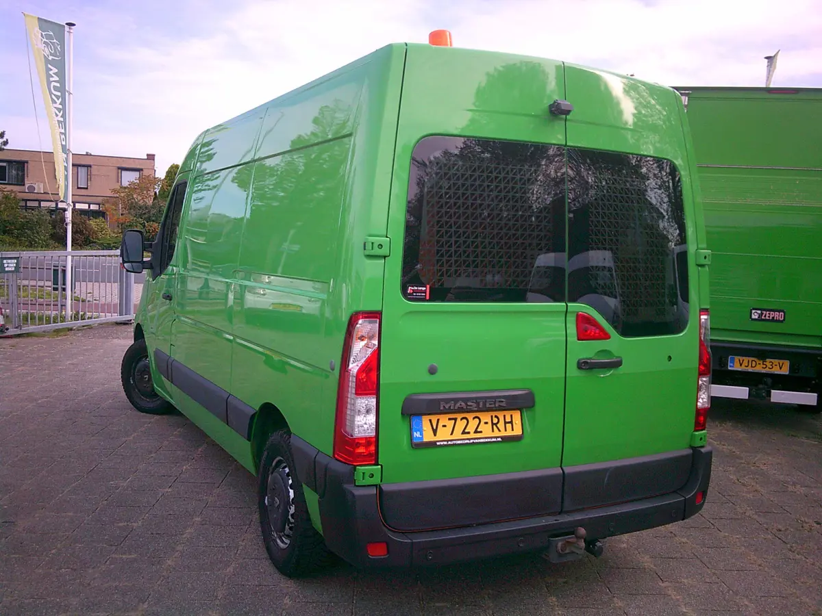 T35 2.3 dCi L2H2 VOOORZIEN VAN AIRCO+CRUISE+TREKHAAK !!